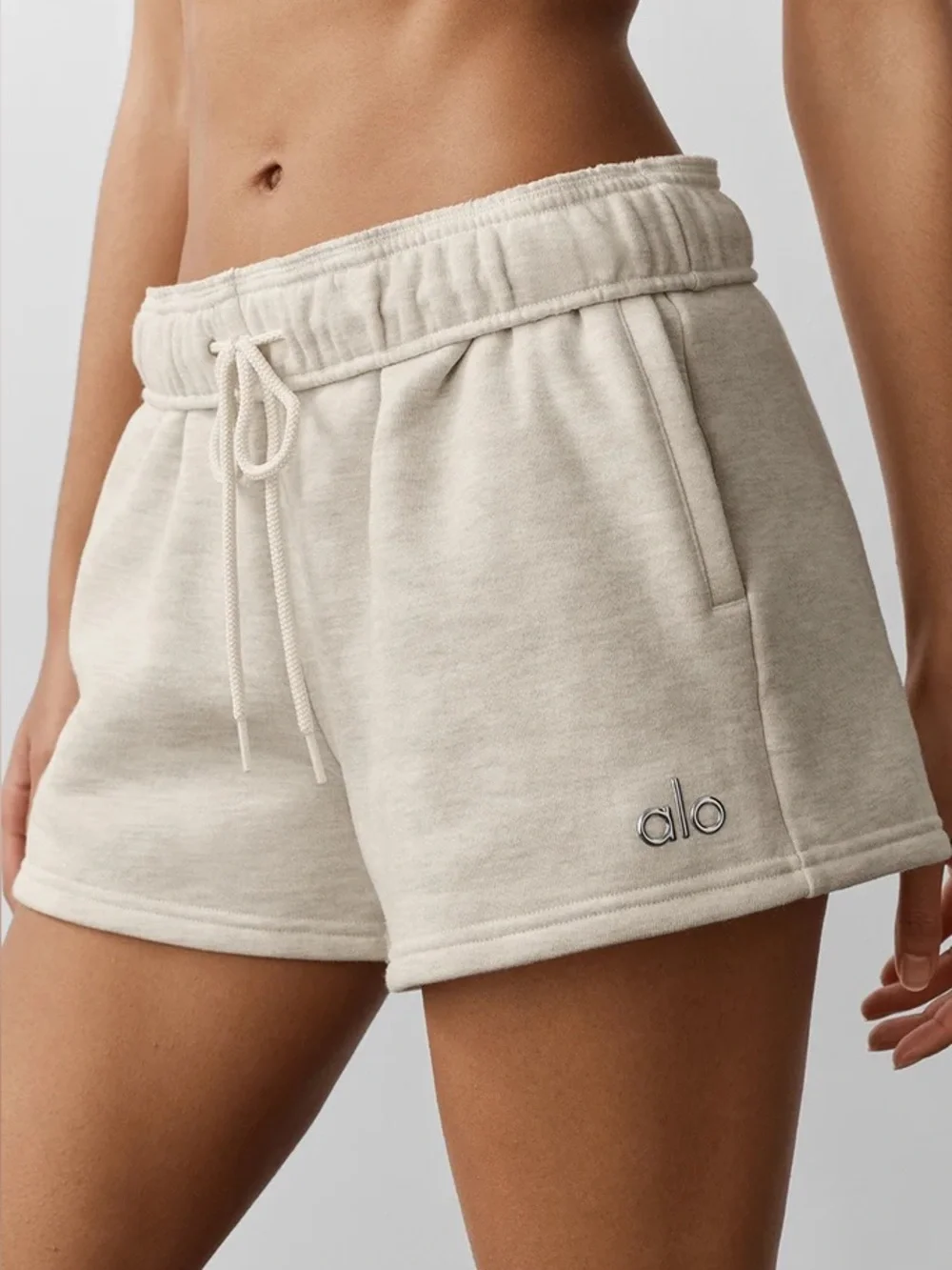 Alo Yoga Accolade Short in Oatmeal Heather